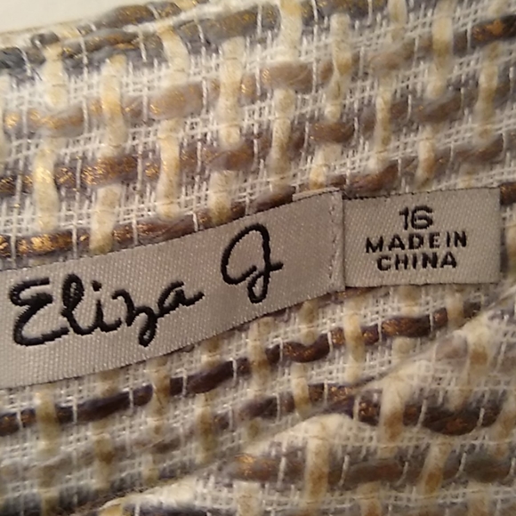 Dress - Picture 6 of 6